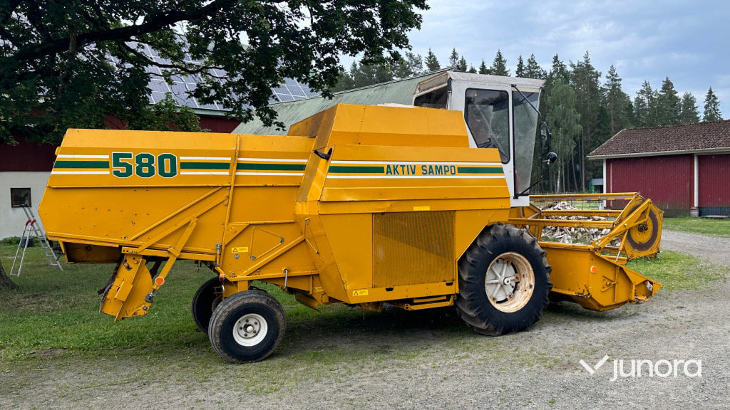 Skörde­tröska Sampo 580