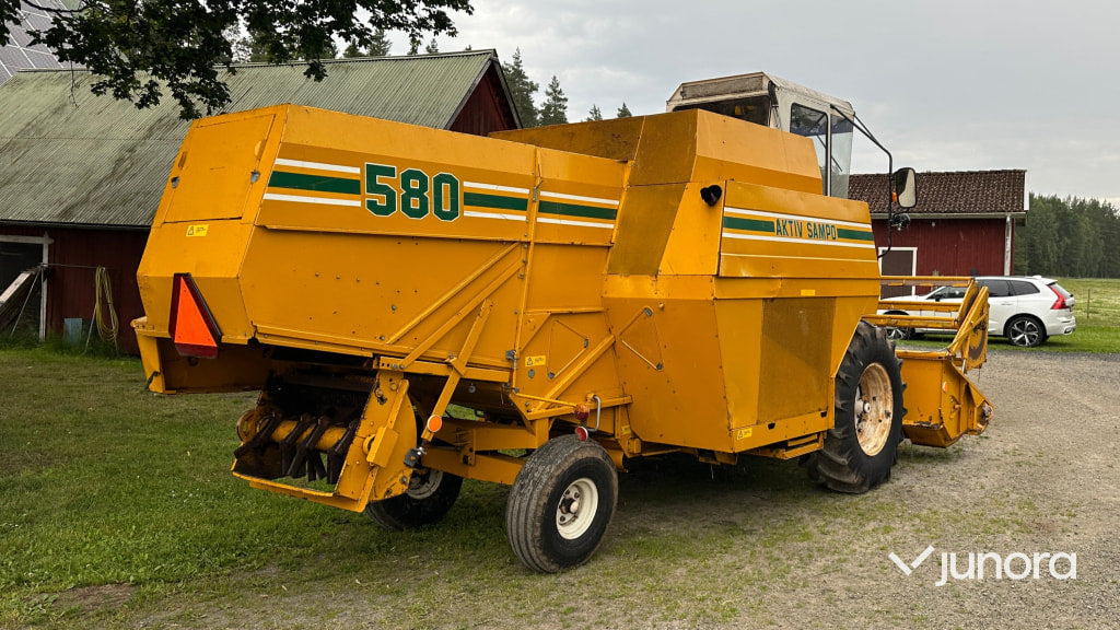 Skörde­tröska Sampo 580