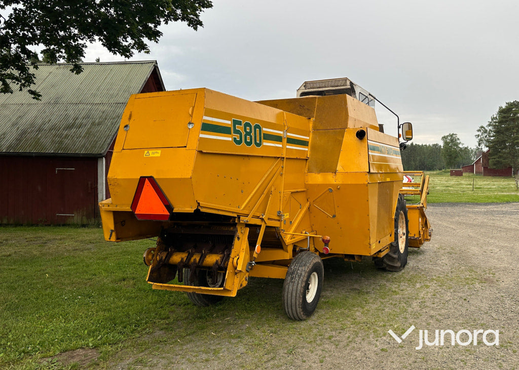 Skörde­tröska Sampo 580