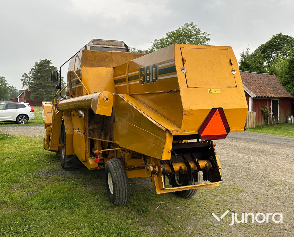 Skörde­tröska Sampo 580