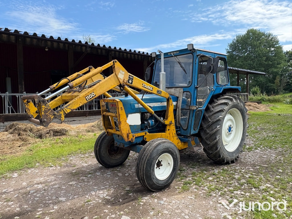 Traktor Ford 5000 med lastare