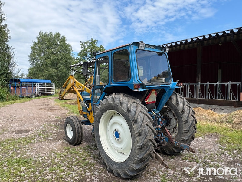 Traktor Ford 5000 med lastare