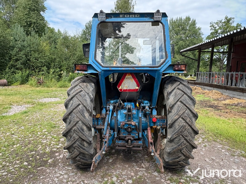 Traktor Ford 5000 med lastare
