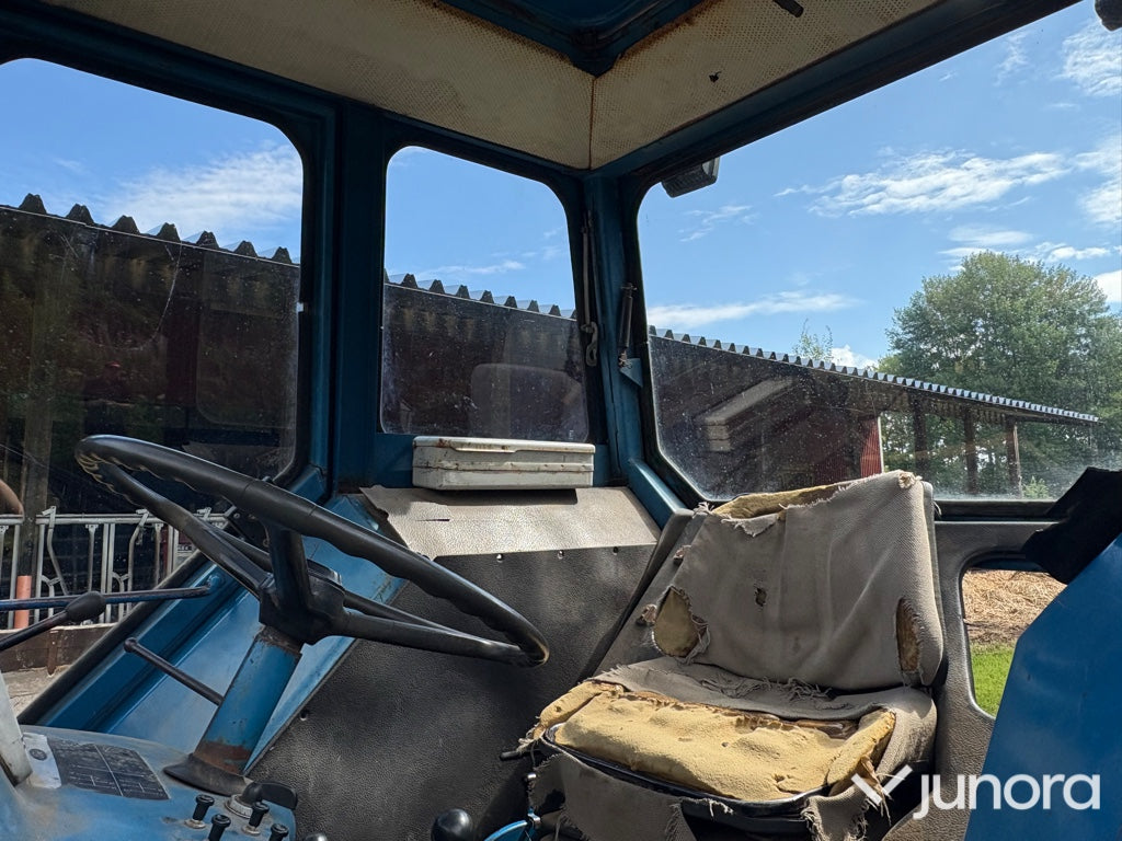 Traktor Ford 5000 med lastare
