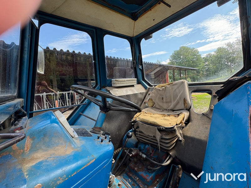 Traktor Ford 5000 med lastare