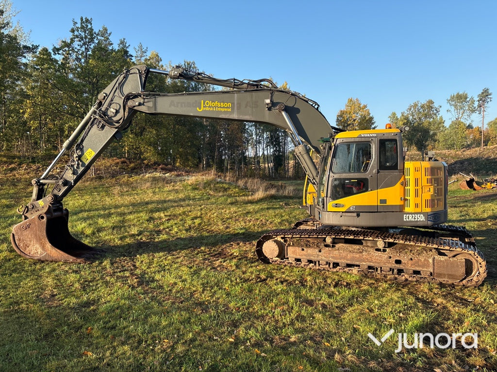 Bandgrävare - Volvo ECR235DL med tiltrotator