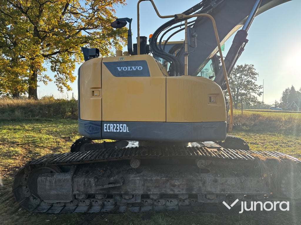 Bandgrävare - Volvo ECR235DL med tiltrotator