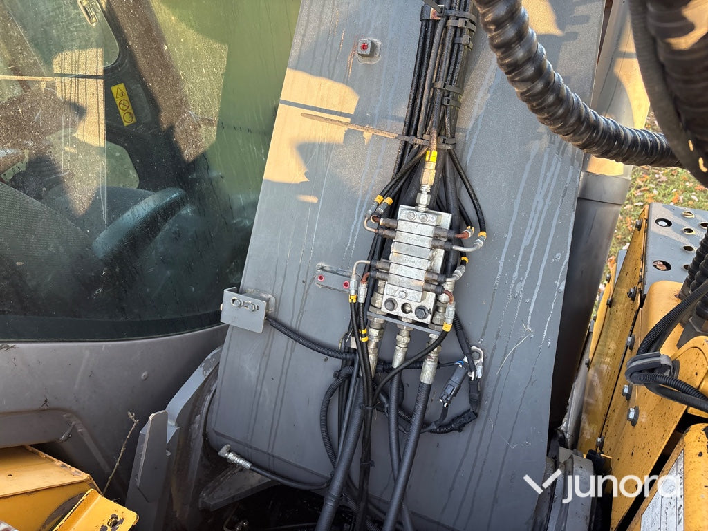 Bandgrävare - Volvo ECR235DL med tiltrotator