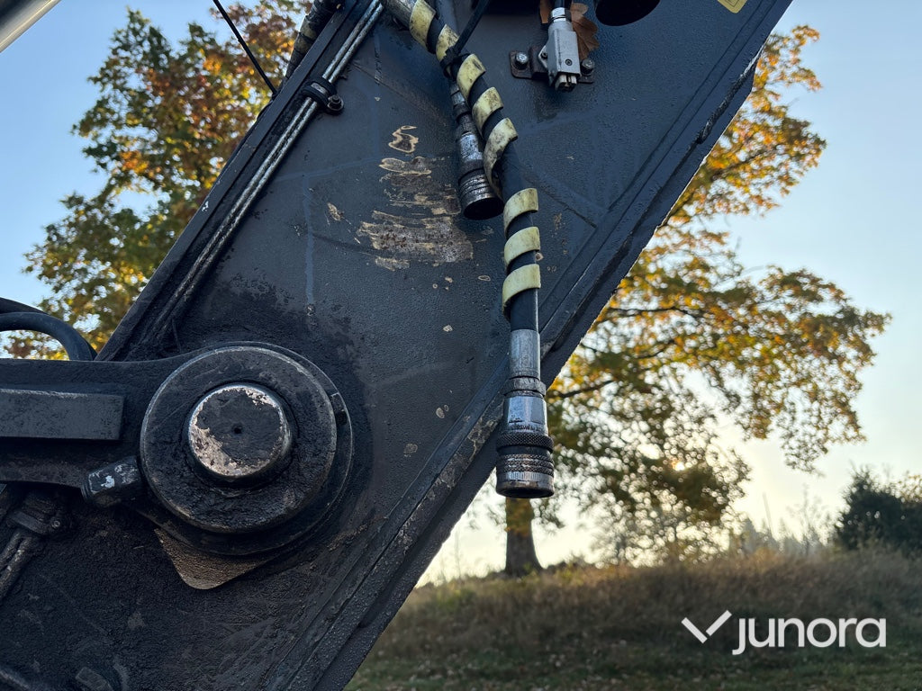 Bandgrävare - Volvo ECR235DL med tiltrotator