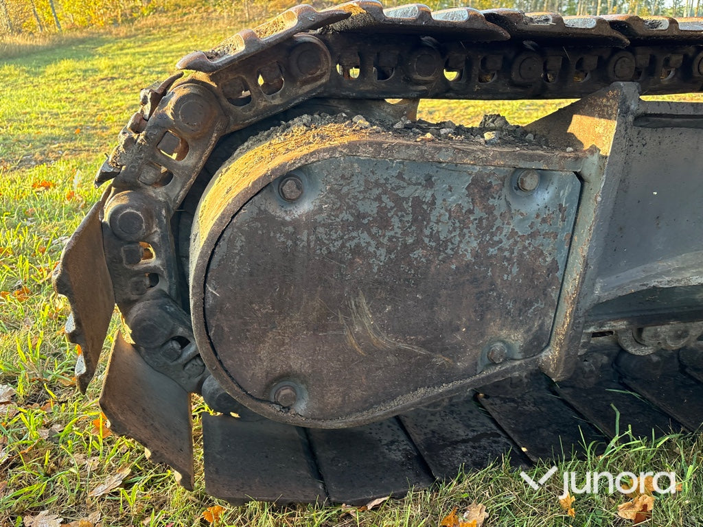 Bandgrävare - Volvo ECR235DL med tiltrotator