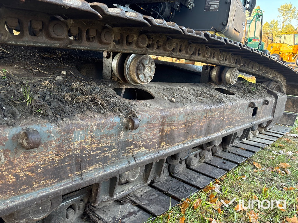 Bandgrävare - Volvo ECR235DL med tiltrotator