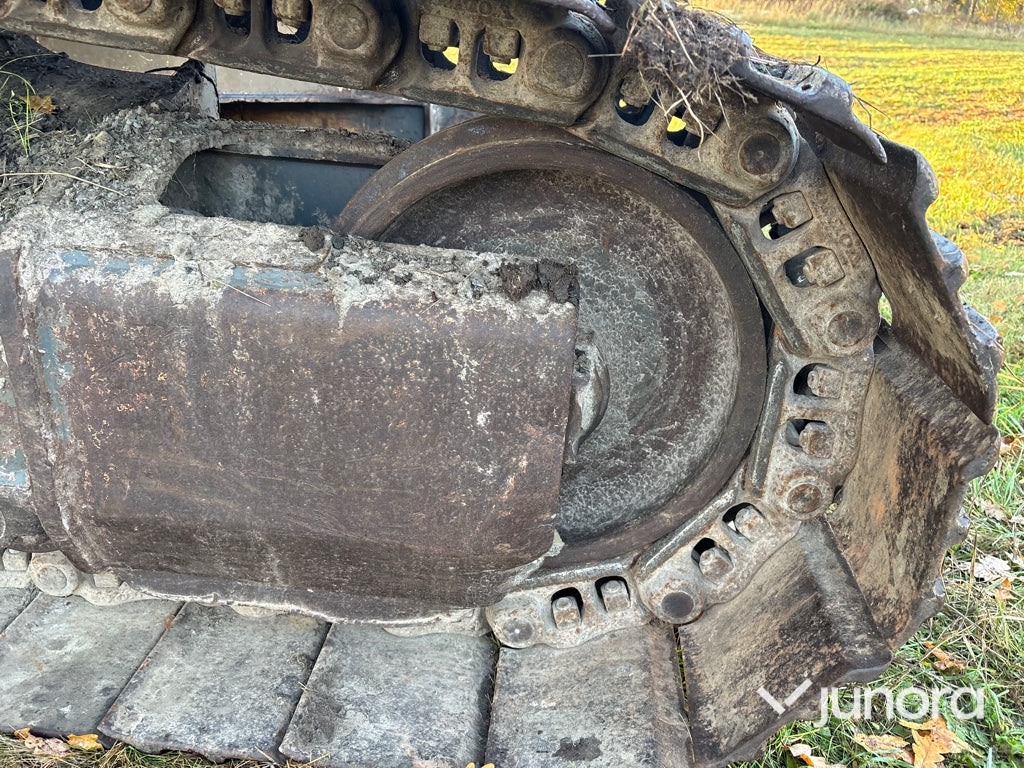 Bandgrävare - Volvo ECR235DL med tiltrotator