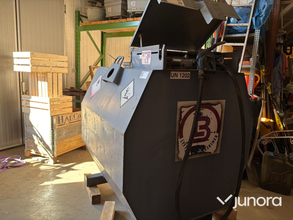 Dieseltank Wikers 1600