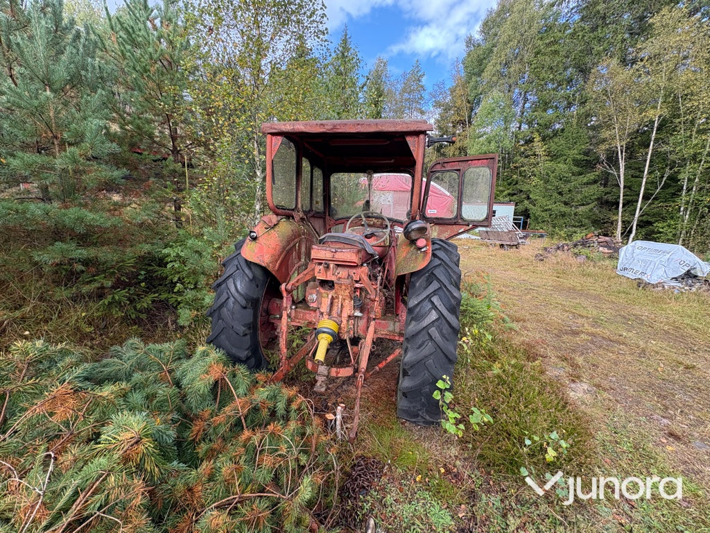 Traktor Nuffield