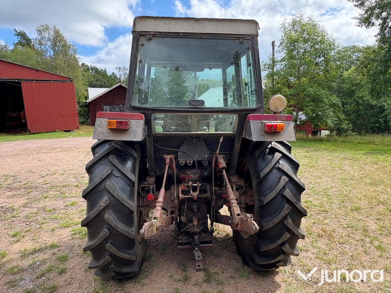 Traktor International 784