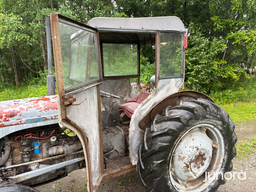 Veterantraktor - Massey Ferguson, TEA 20B, Grålle