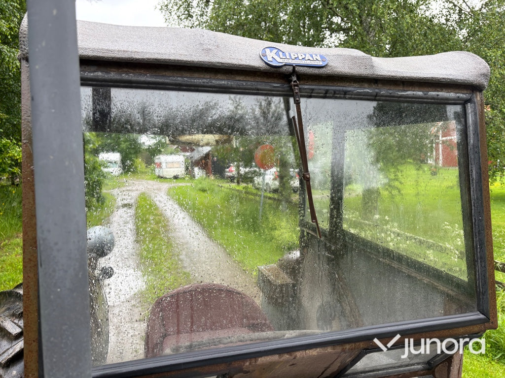 Veterantraktor - Massey Ferguson, TEA 20B, Grålle
