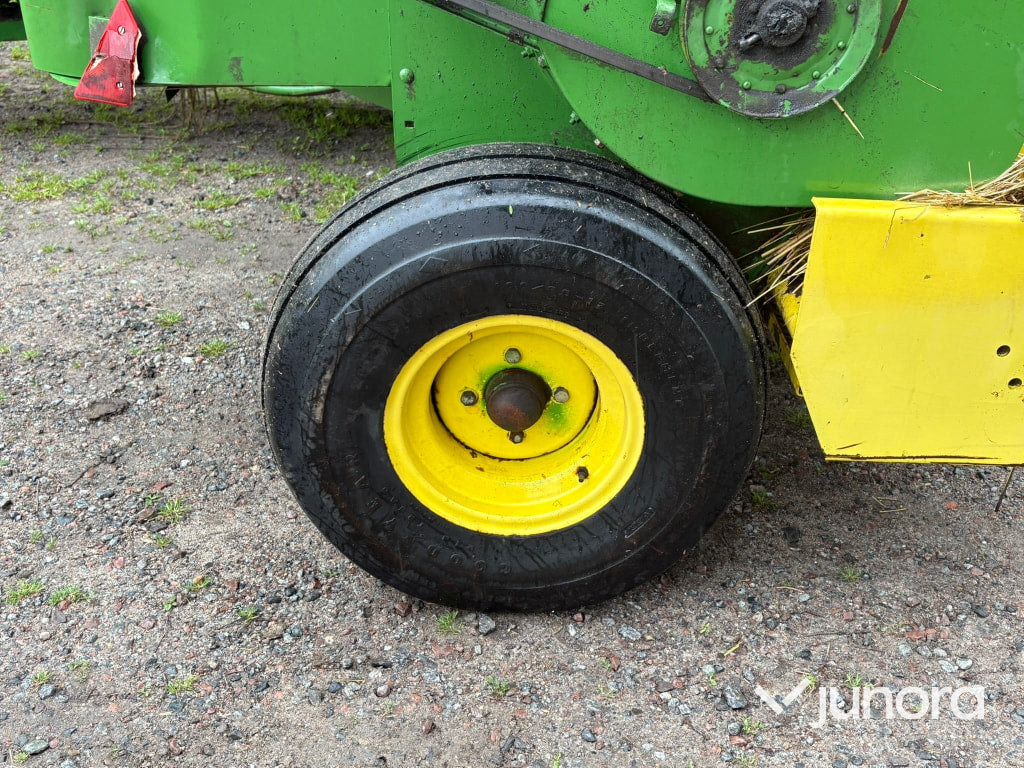 Hårdpress - John Deere, 359, Småbalar