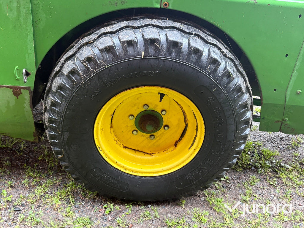 Hårdpress - John Deere, 359, Småbalar