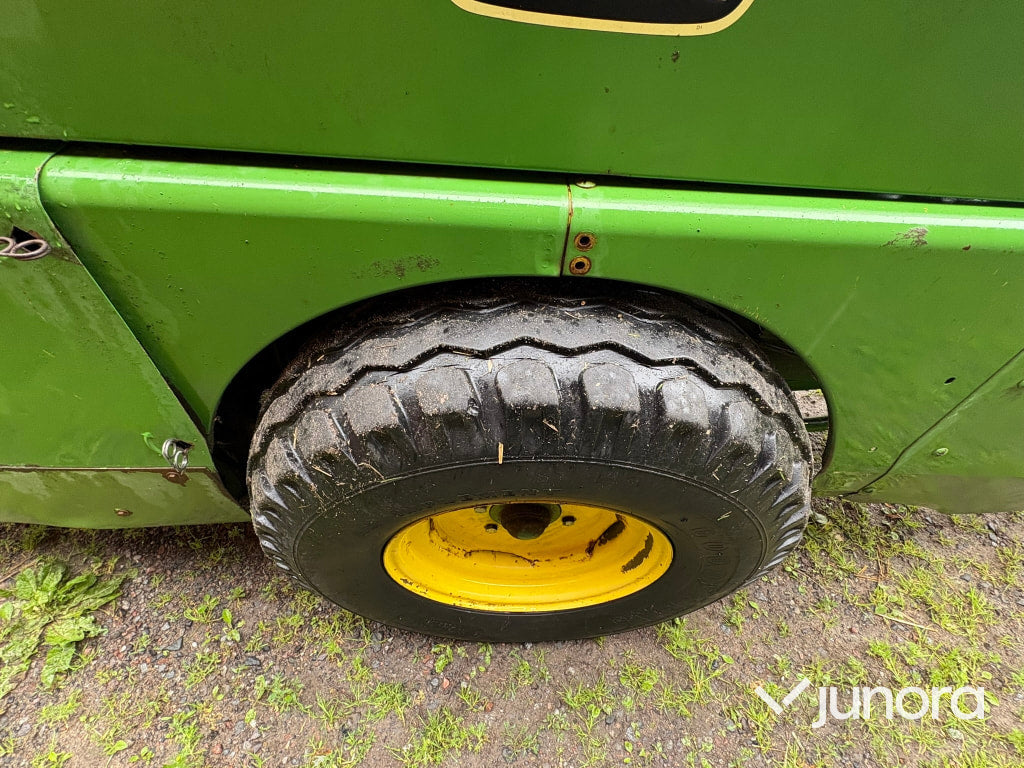 Hårdpress - John Deere, 359, Småbalar