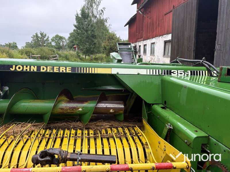 Hårdpress - John Deere 359, småbalar