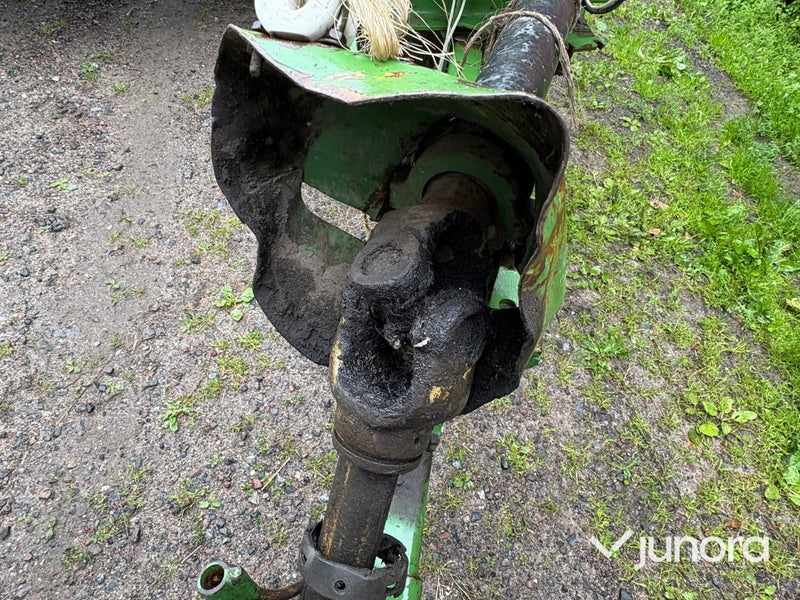 Hårdpress - John Deere 359, småbalar