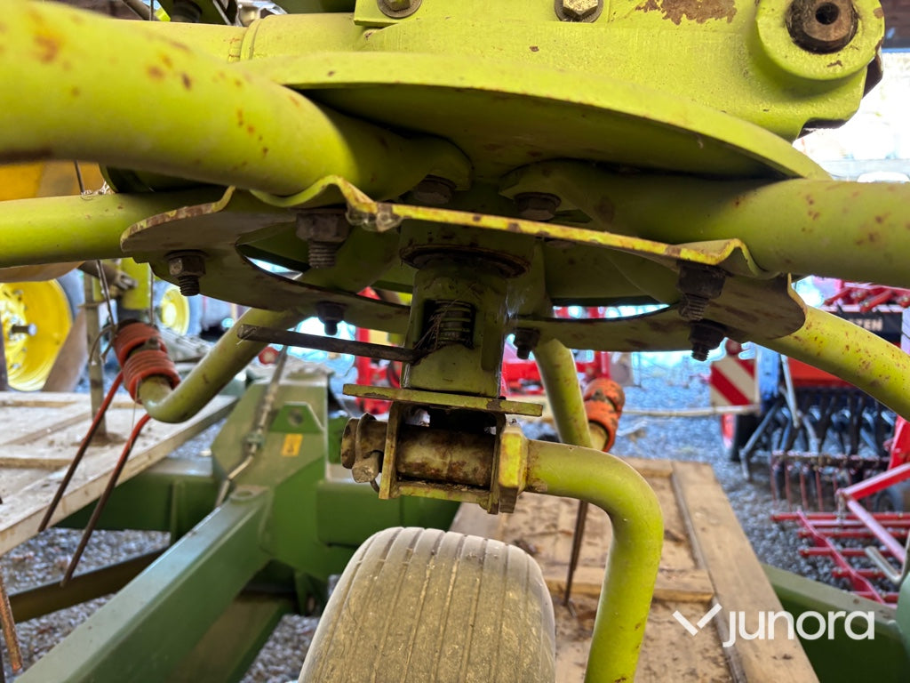 Hövändare - Claas Volto 540H