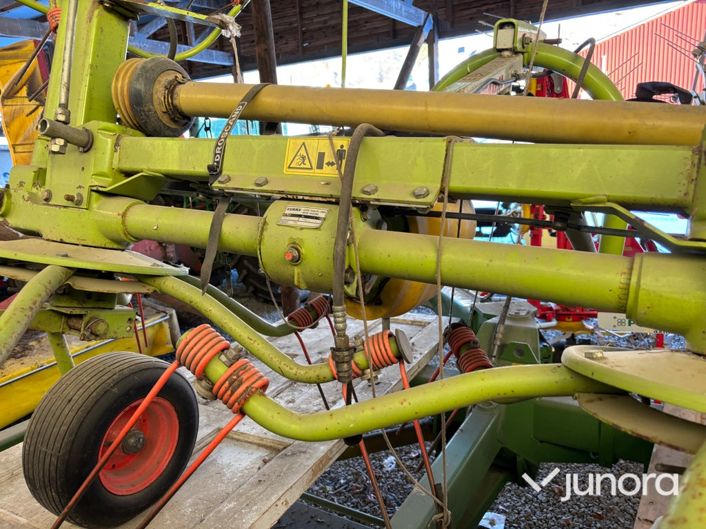 Hövändare - Claas Volto 540H