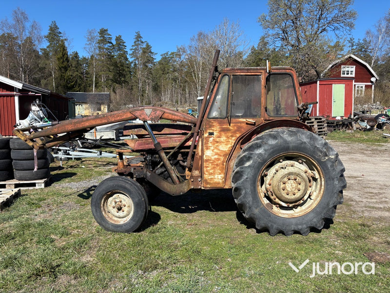 Traktor - Massey Ferguson, 65, Med lastare