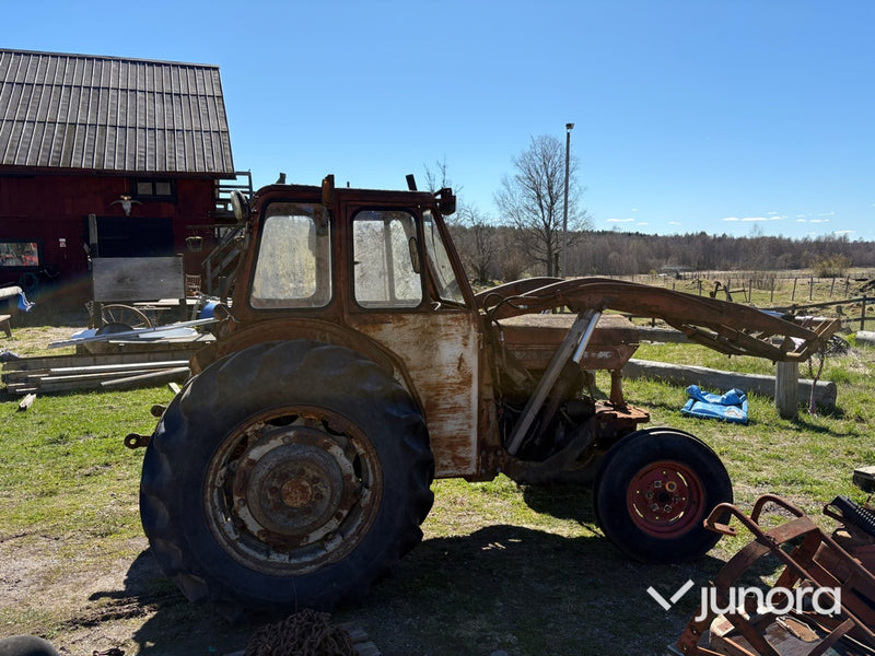 Traktor - Massey Ferguson, 65, Med lastare