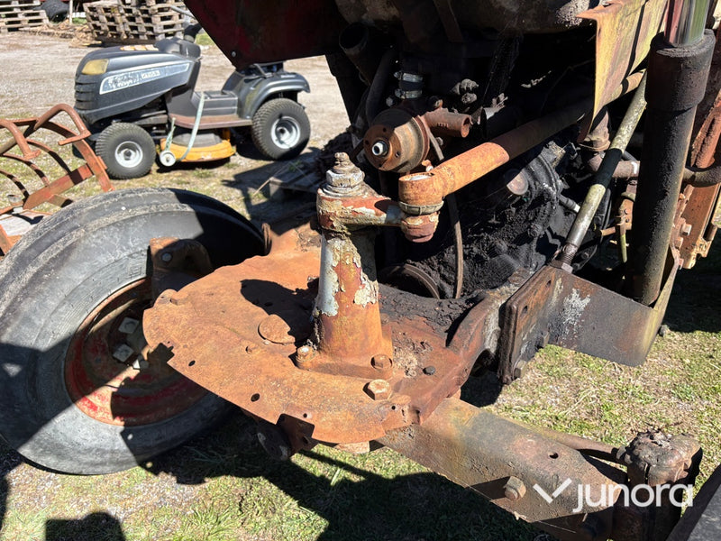 Traktor - Massey Ferguson, 65, Med lastare