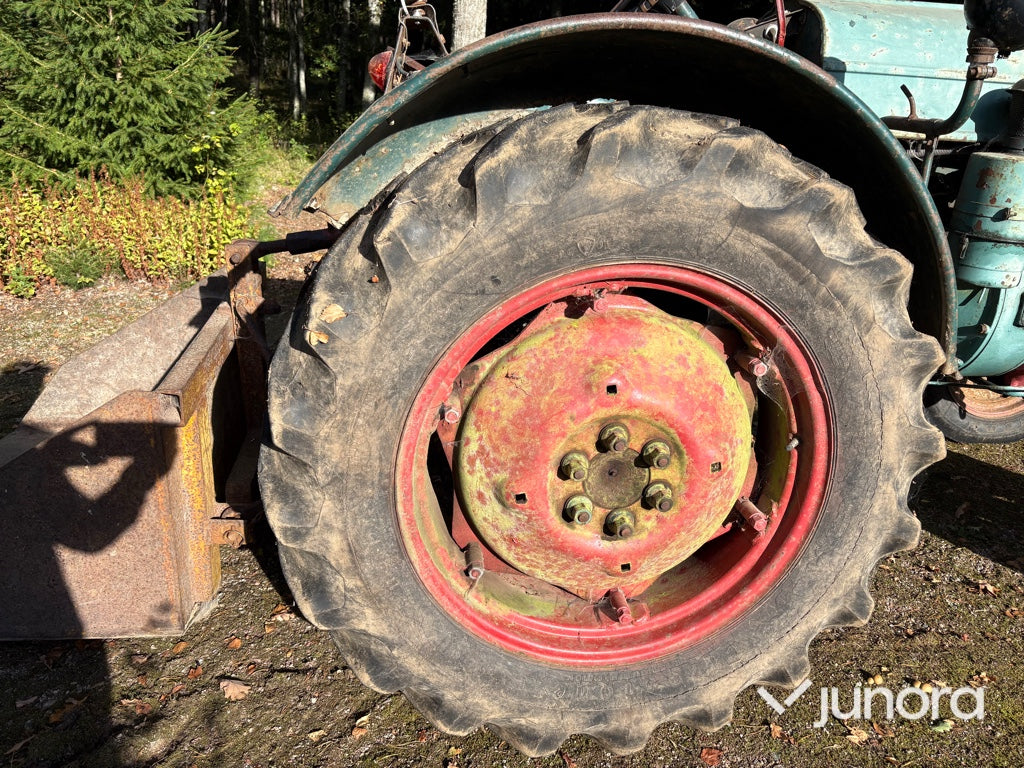 Veterantraktor Volvo BM Victor 230