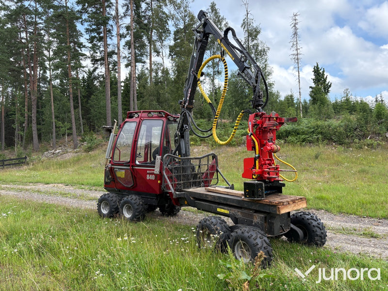 Alstor 840 PRO 8x8 – Skotare/Skördare