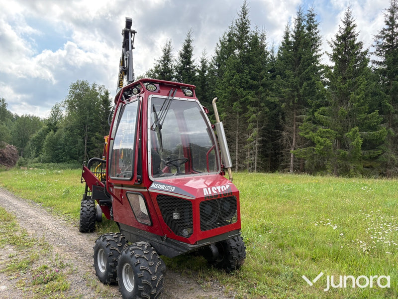 Alstor 840 PRO 8x8 – Skotare/Skördare