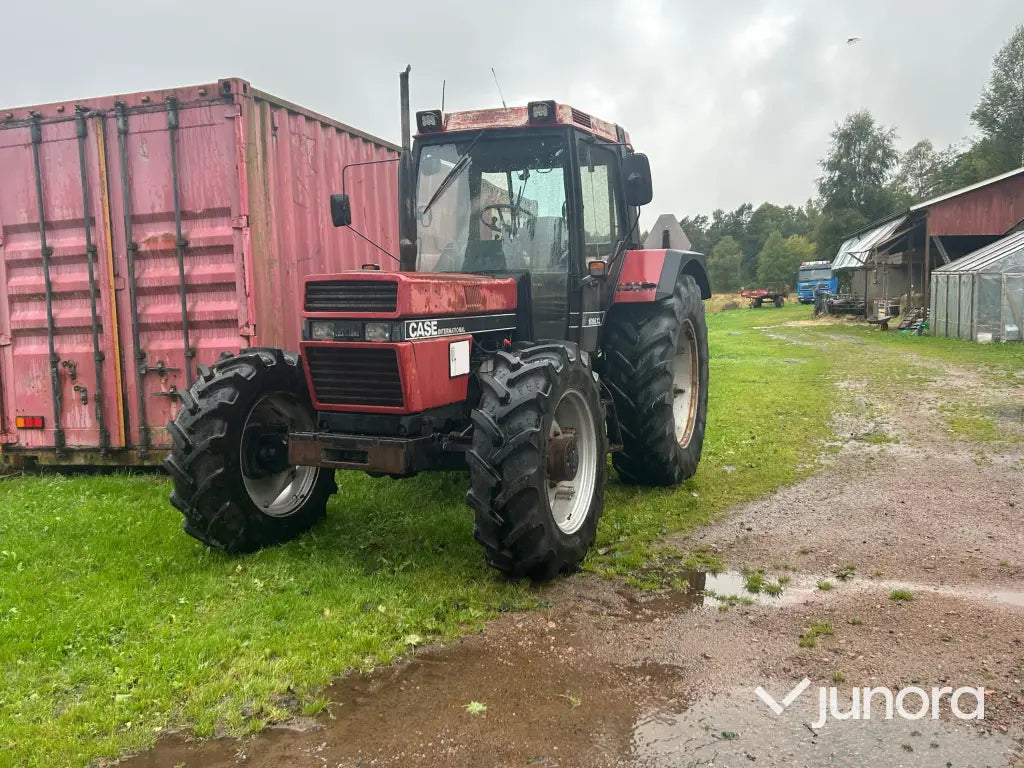 Traktor Case INT 1056 AXL