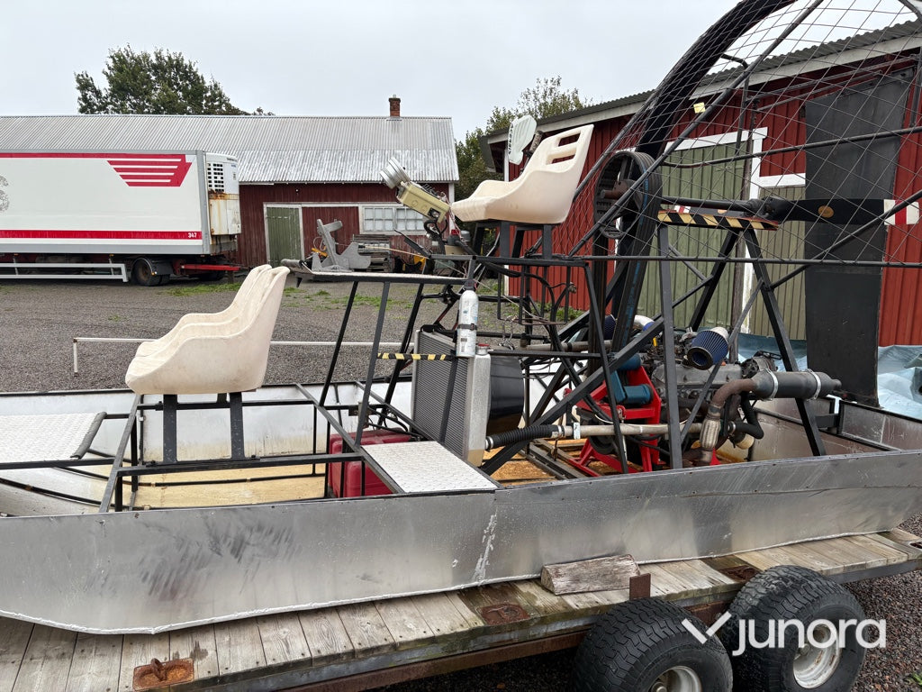 Båt Airboat
