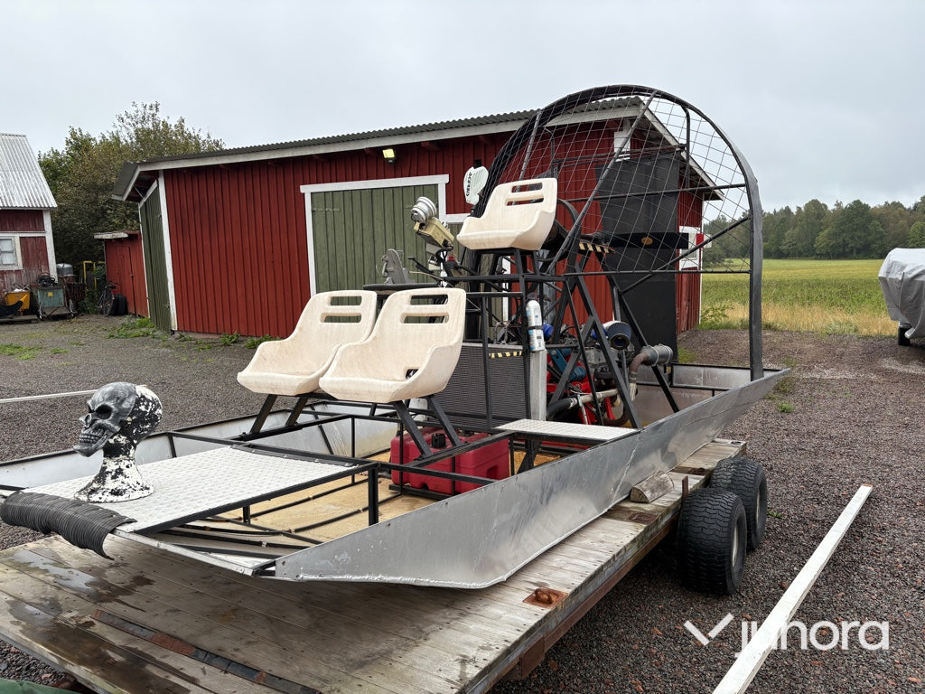 Båt Airboat