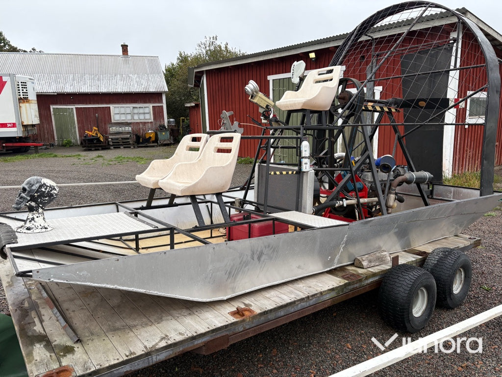 Båt Airboat