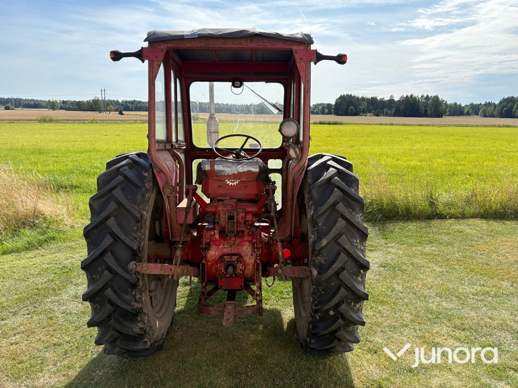 Traktor - Volvo BM Buster 400