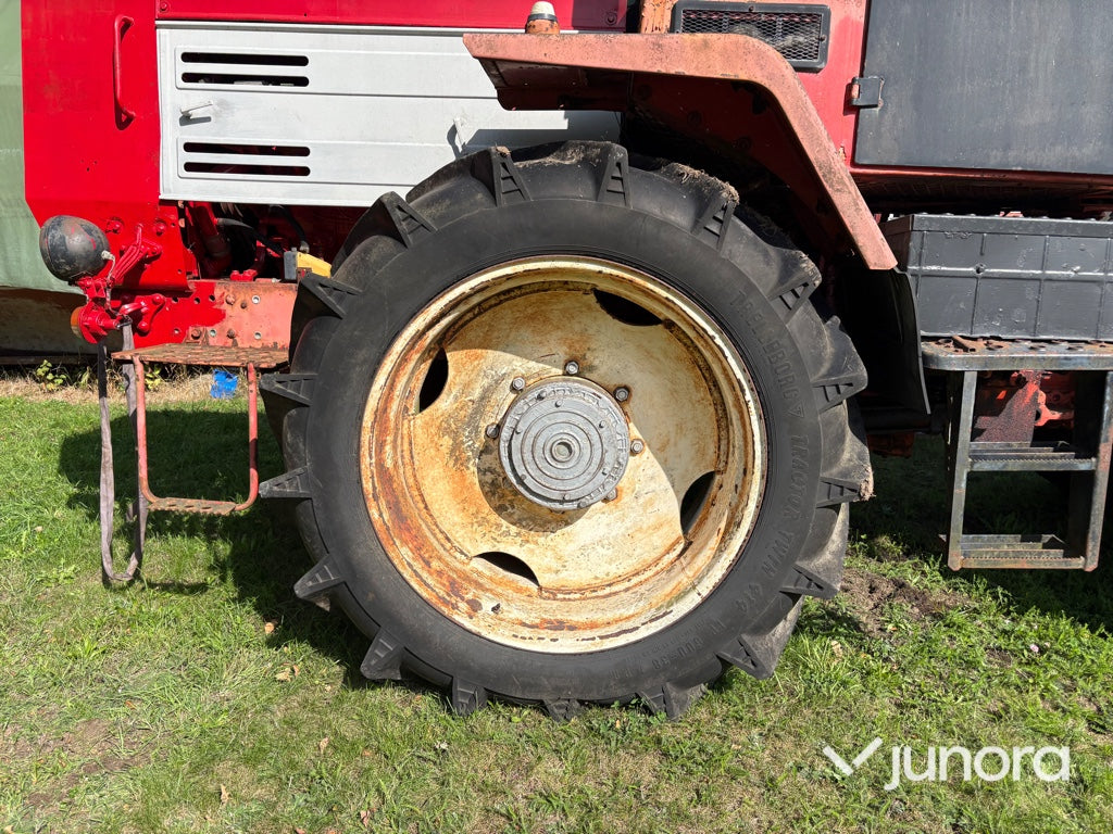 Traktor Belarus T-150K