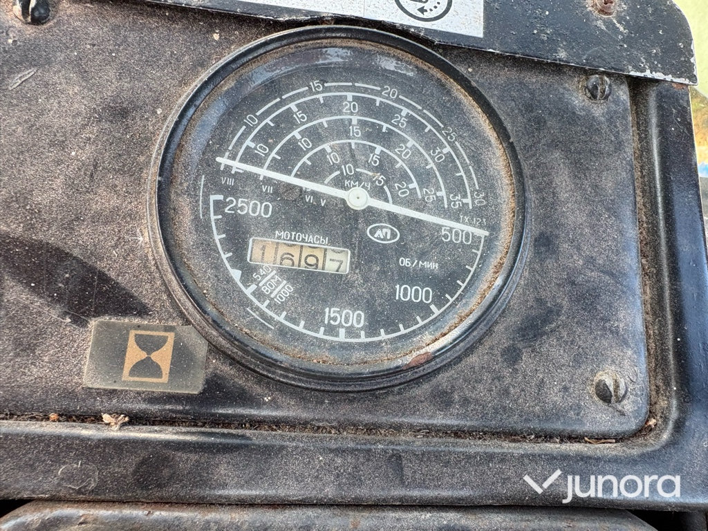 Traktor Belarus T-150K
