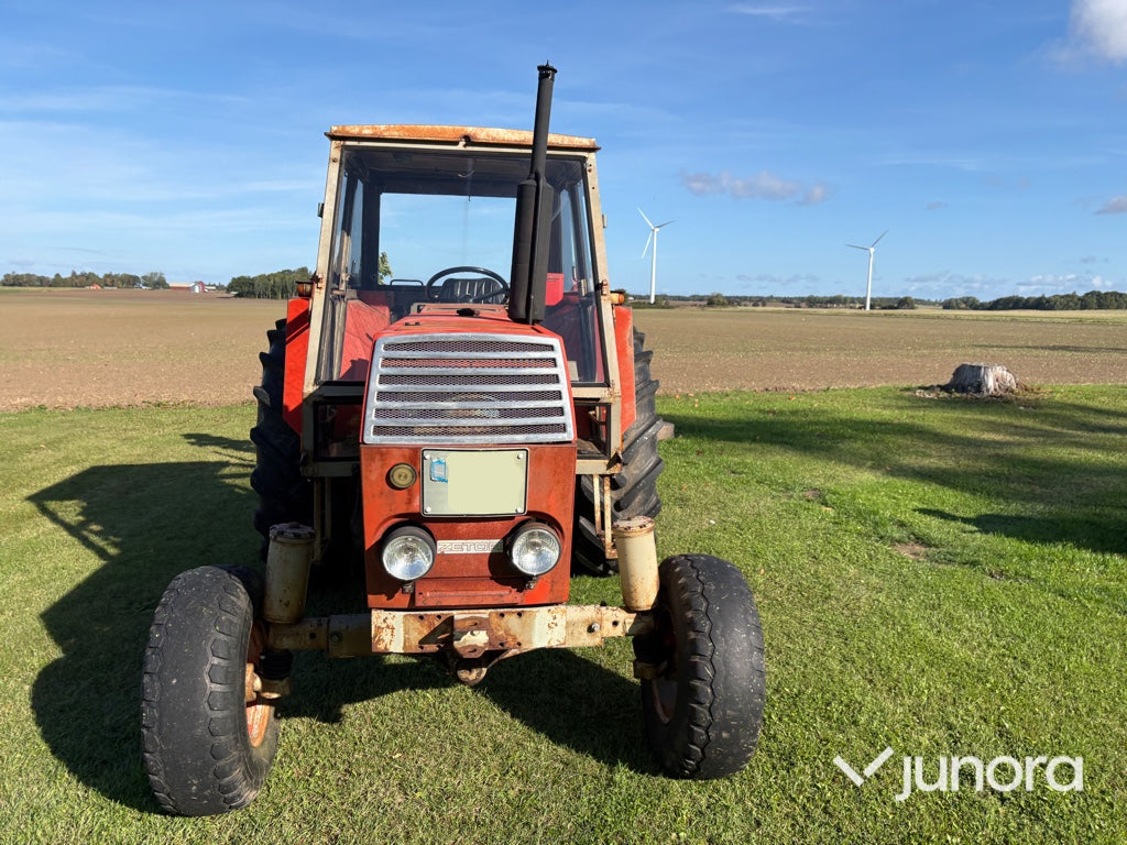 Traktor Zetor 8011