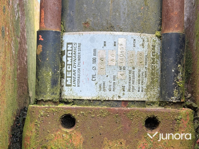 Vedklipp med transportband