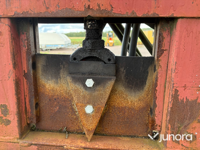 Vedklipp med transportband