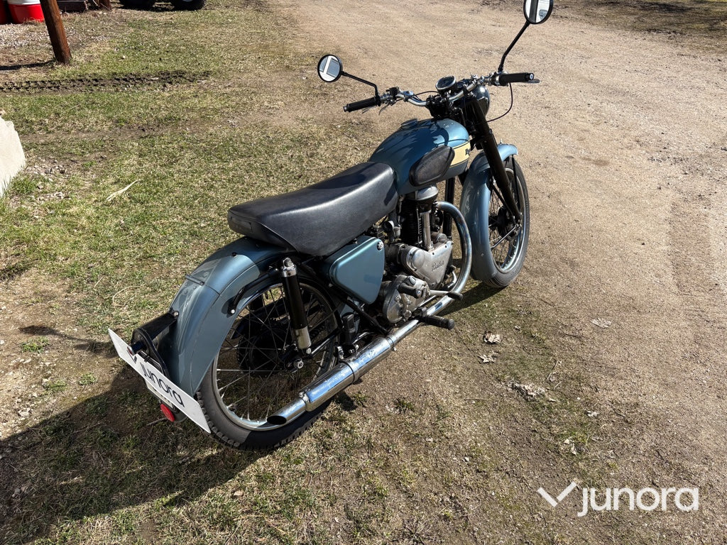 Veteranmotorcykel - Panther, 75