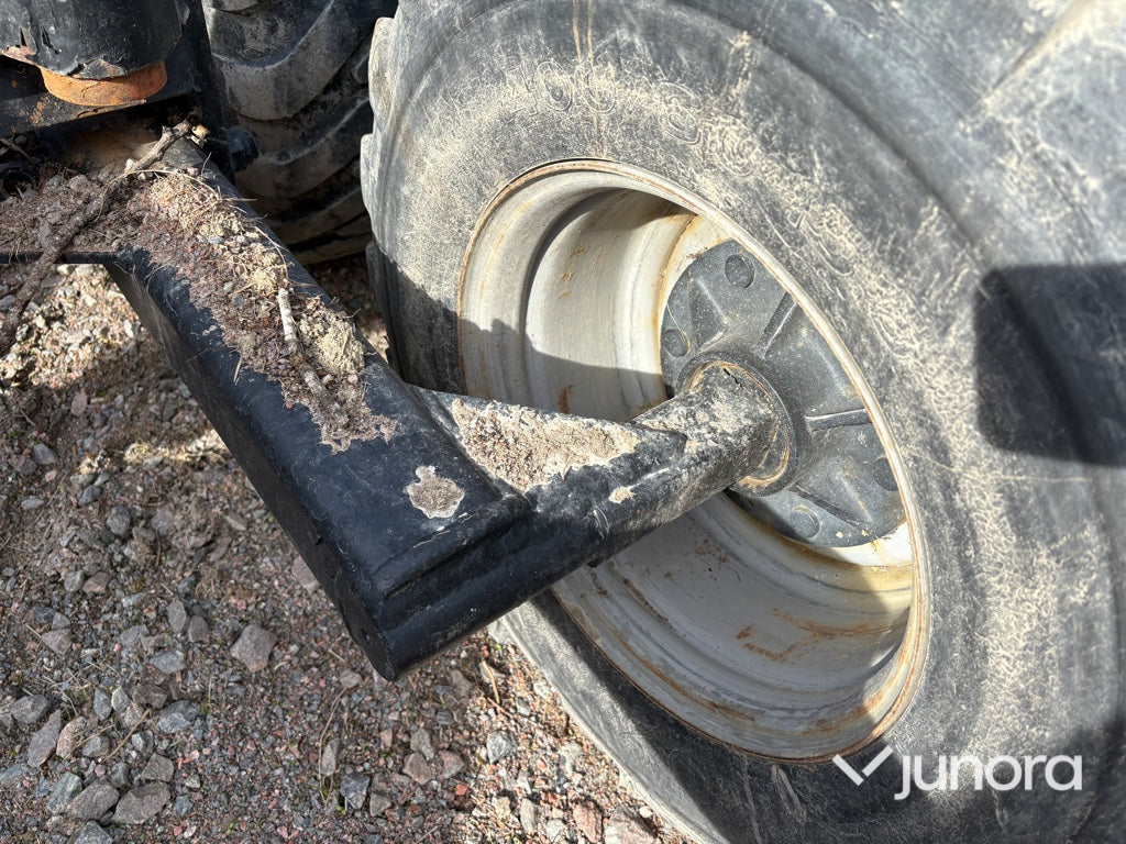 Skogsvagn med kran - Nokka, HK 3467