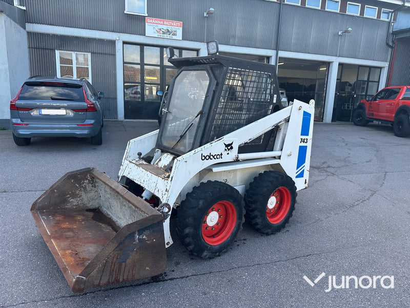 Bobcat 743