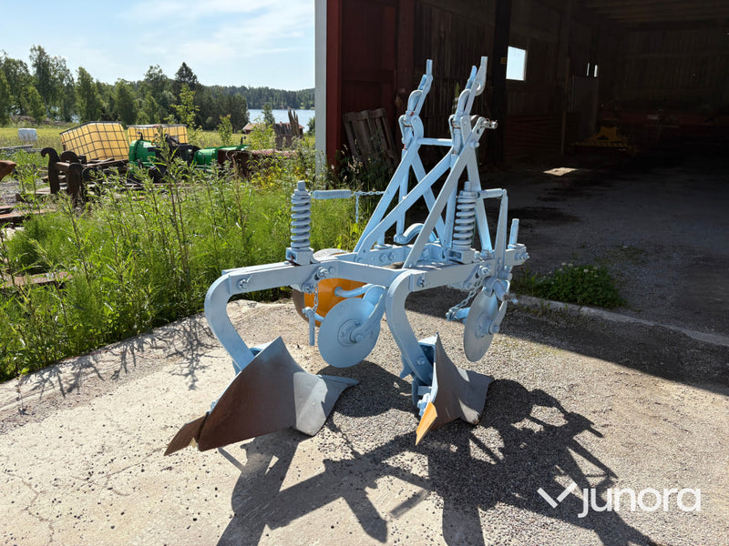 Tvåskärig plog Överum