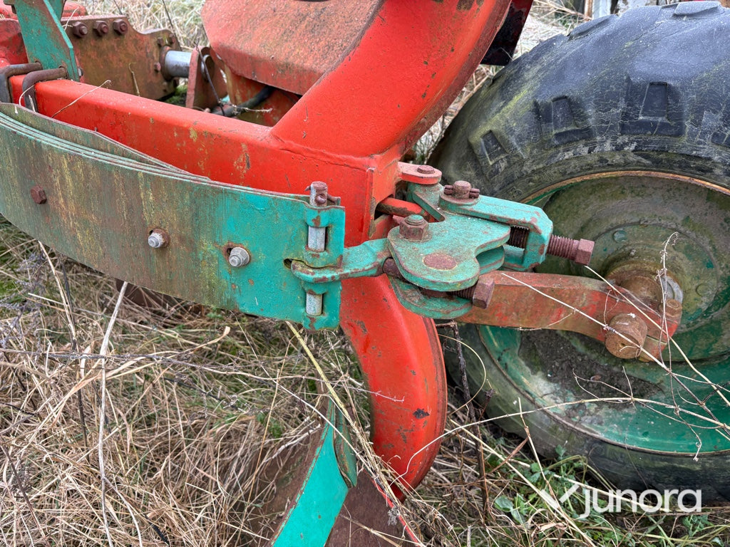 Plog - Kverneland PC 8