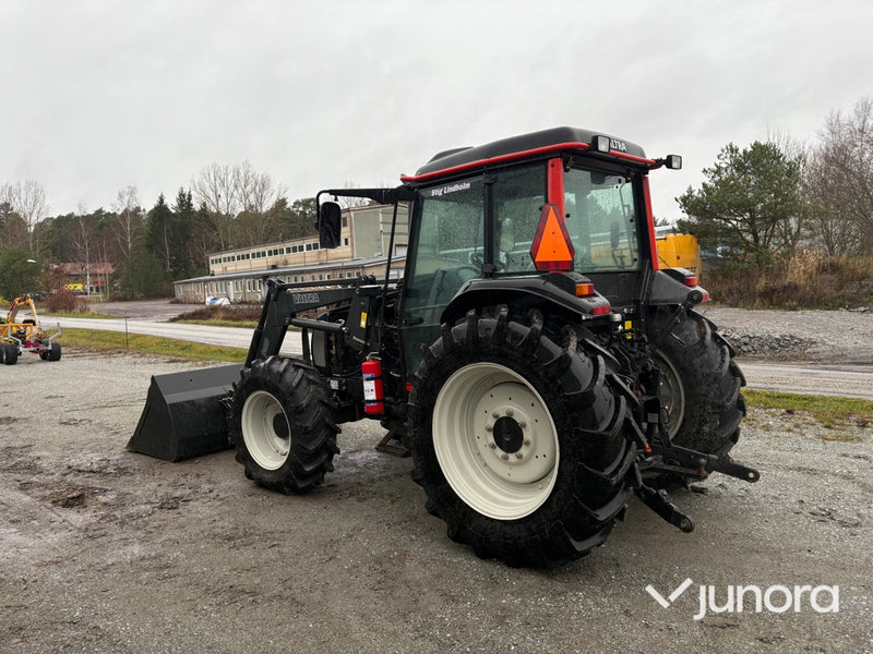 Traktor - Valtra A85-4 - 100 h - med frontlastare